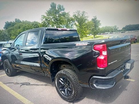 Used 2022 Chevrolet Silverado 1500 Custom Trail Boss AWD/4WD image 2