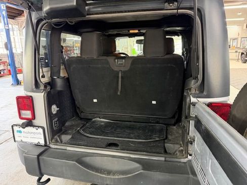 Used 2015 Jeep Wrangler Sport w/ Quick Order Package 24S AWD/4WD image 4