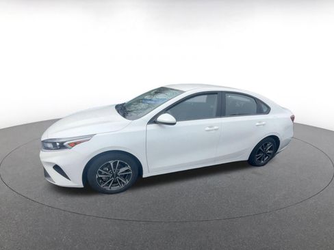 Used 2024 Kia Forte LXS image 10