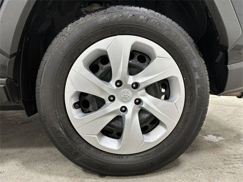 Used 2023 Toyota RAV4 LE image 13