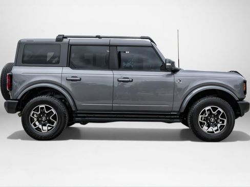 Used 2023 Ford Bronco Outer Banks image 5