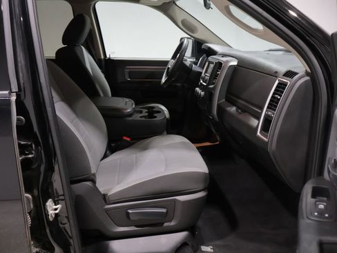 Used 2023 RAM 1500 Classic SLT AWD/4WD image 21