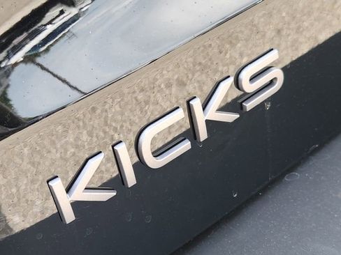 New 2025 Nissan Kicks SR image 8