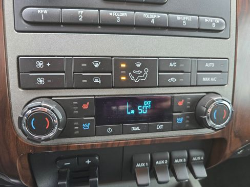 Used 2011 Ford F350 Lariat image 16