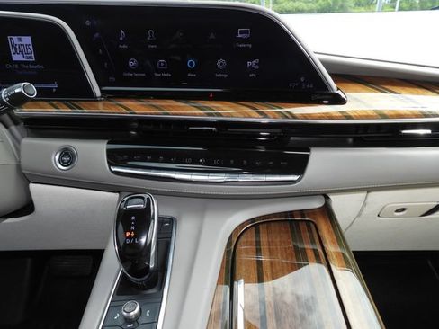 Used 2023 Cadillac Escalade ESV Premium Luxury Platinum w/ Heavy-Duty Trailer Package AWD/4WD image 46