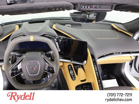 Used 2025 Chevrolet Corvette Stingray Premium Cpe w/ Z51 Performance Package image 14