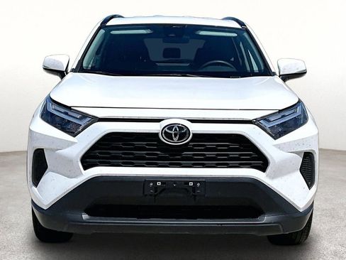 Used 2025 Toyota RAV4 XLE FWD image 3