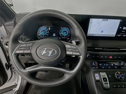 Used 2025 Hyundai Palisade Calligraphy AWD/4WD image 11