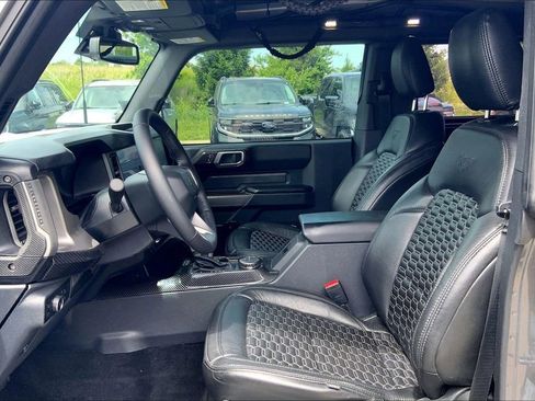 Used 2023 Ford Bronco Outer Banks AWD/4WD image 9