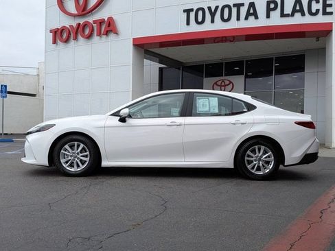 Used 2025 Toyota Camry LE w/ Convenience Package FWD image 12
