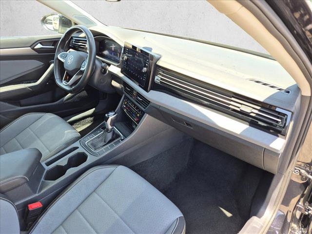 Used 2025 Volkswagen Jetta SE FWD image 22