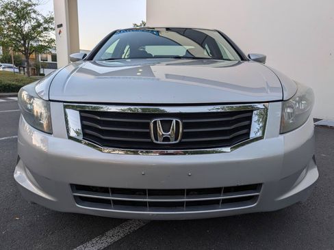 Used 2009 Honda Accord LX-P image 2