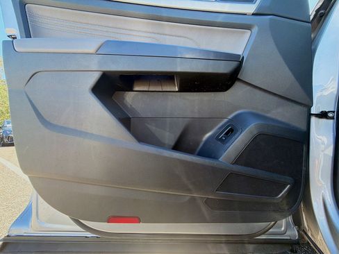 Used 2021 Volkswagen Atlas SE image 22