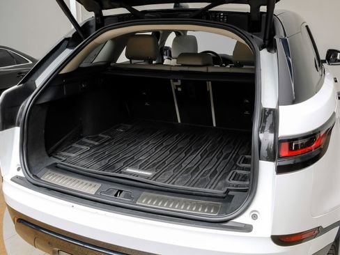 Used 2023 Land Rover Range Rover Velar R-Dynamic S image 56