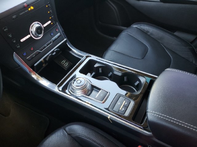 Used 2020 Ford Edge Titanium w/ Equipment Group 301A FWD image 28