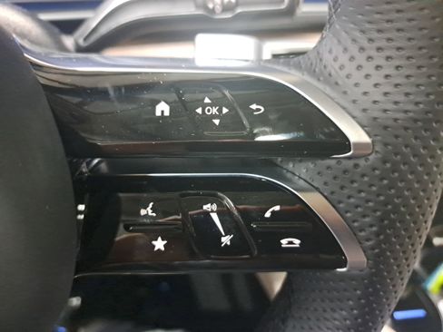 New 2026 Mercedes-Benz GLS 450 4MATIC image 18