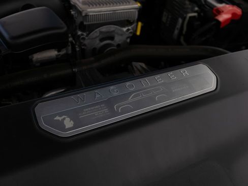 Used 2022 Jeep Wagoneer Series I AWD/4WD image 38
