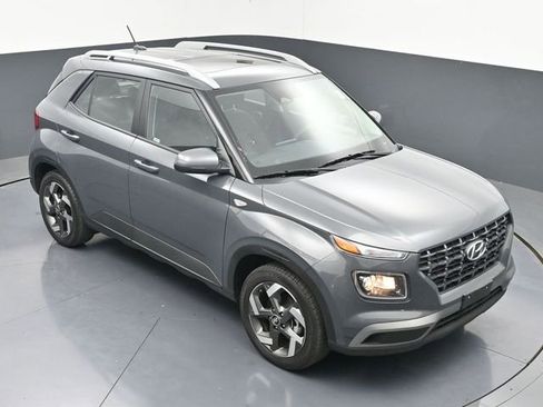 Used 2025 Hyundai Venue SEL FWD image 37