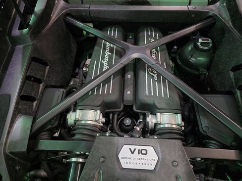 Used 2017 Lamborghini Huracan LP 610-4 Avio image 44