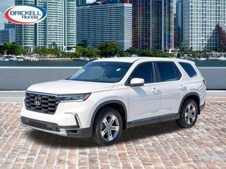 Certified 2025 Honda Pilot EX-L 360° Tour