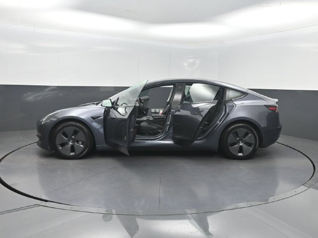 Used 2023 Tesla Model 3 Standard Range RWD image 28