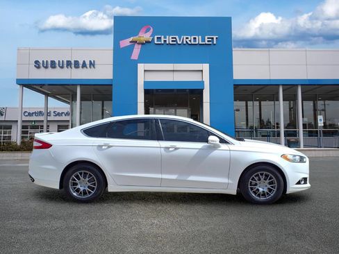 Used 2016 Ford Fusion Titanium AWD/4WD image 4