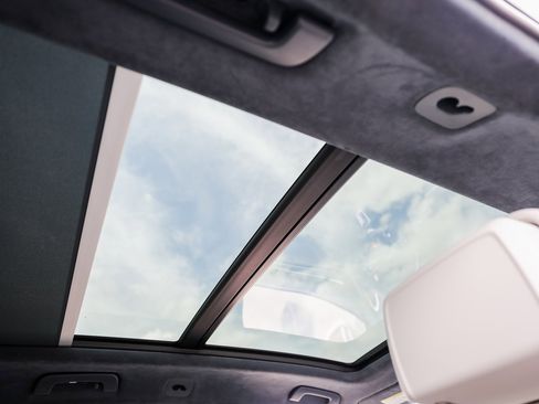 Certified 2022 Porsche Cayenne Turbo image 29