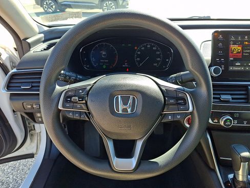 Used 2018 Honda Accord EX image 23