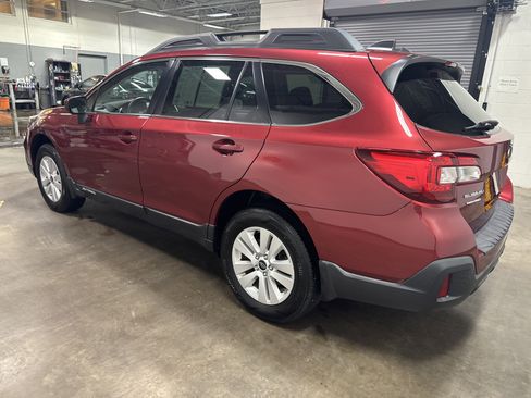 Used 2019 Subaru Outback 2.5i Premium w/ Popular Package #2 image 5