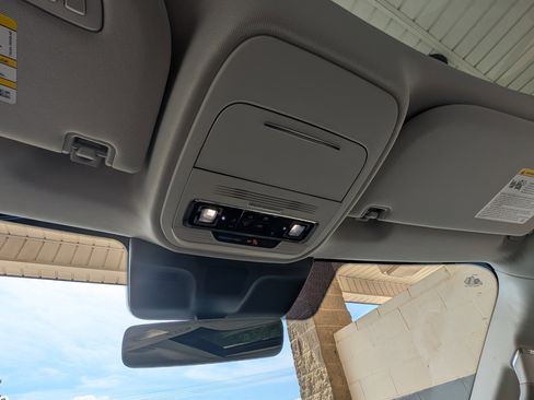 Used 2025 Lincoln Navigator Reserve AWD/4WD image 32