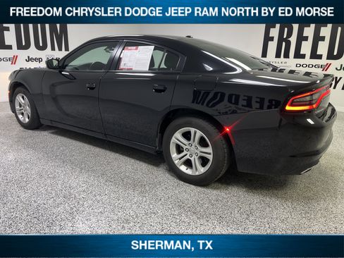 Used 2022 Dodge Charger SXT image 6