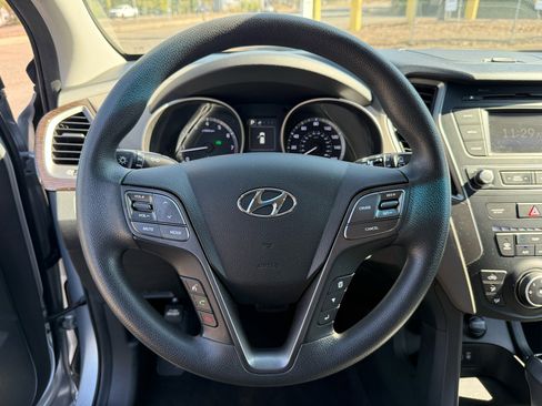 Used 2018 Hyundai Santa Fe Sport image 20