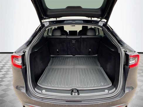 Used 2025 Tesla Model Y Long Range image 23