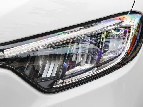 Certified 2026 Mercedes-Benz GLC 300 4MATIC image 5