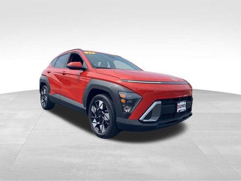 Used 2024 Hyundai Kona SEL image 2