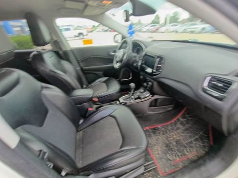 Used 2019 Jeep Compass Latitude AWD/4WD image 10
