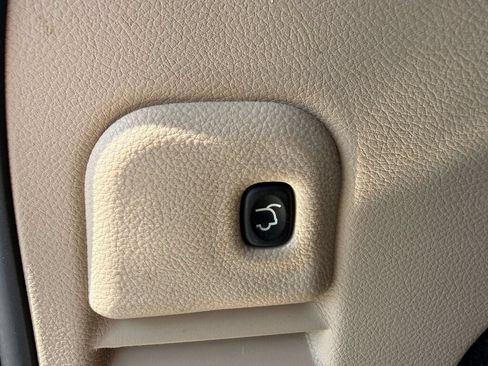Used 2018 Jeep Grand Cherokee Limited RWD image 34