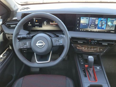 New 2026 Nissan Kicks SR w/ Cold Weather Package image 8