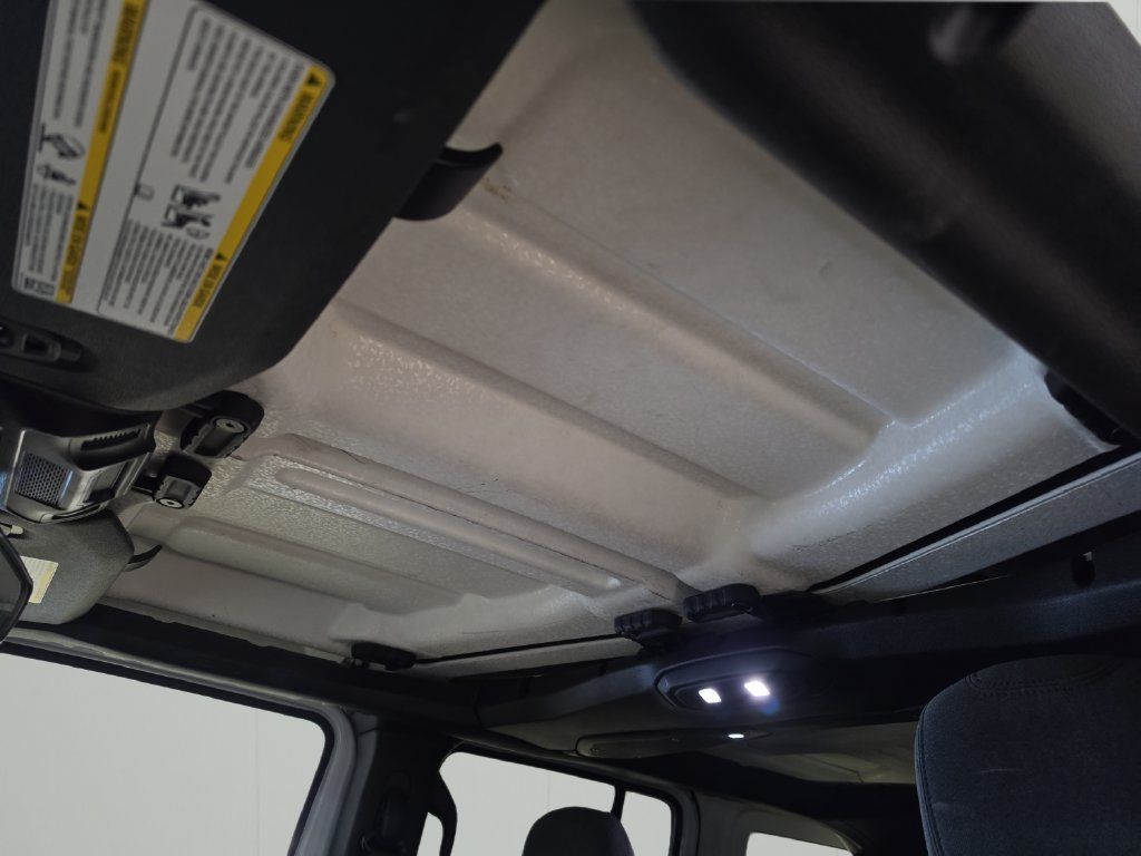 Used 2024 Jeep Wrangler Unlimited Sport AWD/4WD image 25