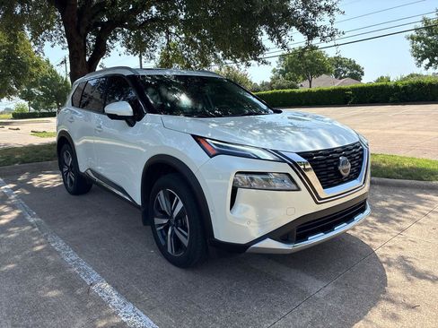 Used 2023 Nissan Rogue Platinum FWD image 6