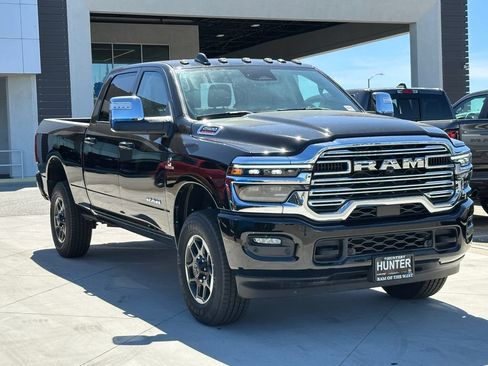New 2025 RAM 2500 Laramie w/ Towing Technology Group AWD/4WD image 9