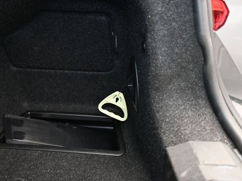 Used 2025 BMW 330i Sedan image 40