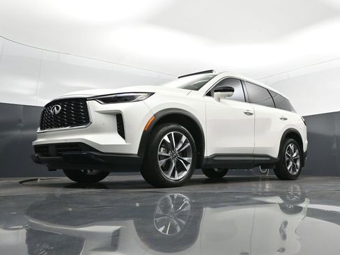 Used 2023 INFINITI QX60 Luxe w/ Vision Package FWD image 40