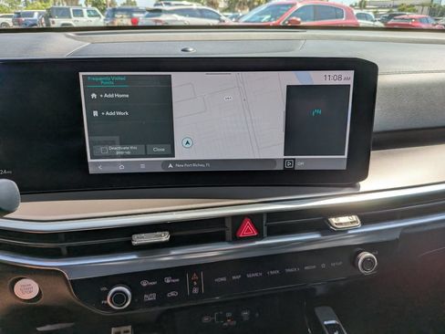 Certified 2025 Kia Sorento SX FWD image 23