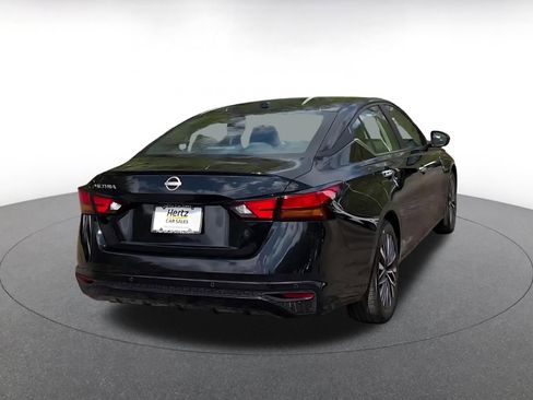 Used 2025 Nissan Altima 2.5 SV FWD image 15