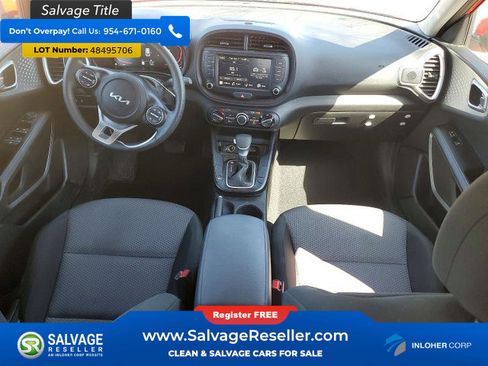 Used 2025 Kia Soul LX w/ LX Technology Package FWD image 11