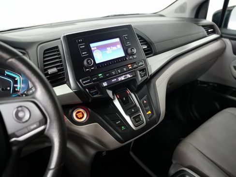 Used 2018 Honda Odyssey LX image 19