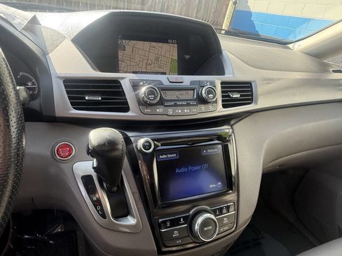 Used 2016 Honda Odyssey Touring Elite image 13