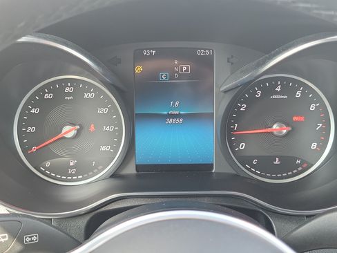 Used 2020 Mercedes-Benz GLC 300 image 30