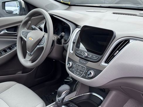 Used 2025 Chevrolet Malibu LT image 23